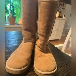 🌼Mandala UGG Boots🌼